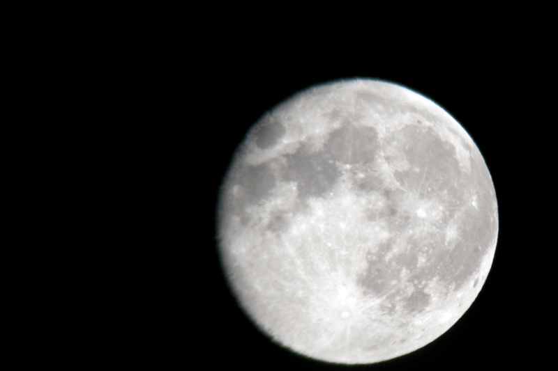 Illustration for article titled Tilt Shift The Super Moon